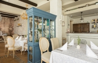 Italian restaurant \